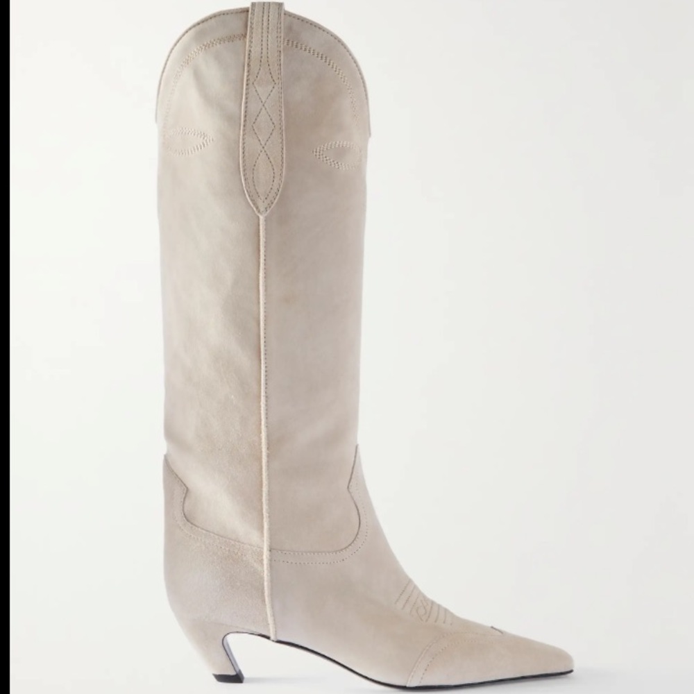 RARE KHAITE DALLAS WHITE/BEIGE SUEDE BOOTS.